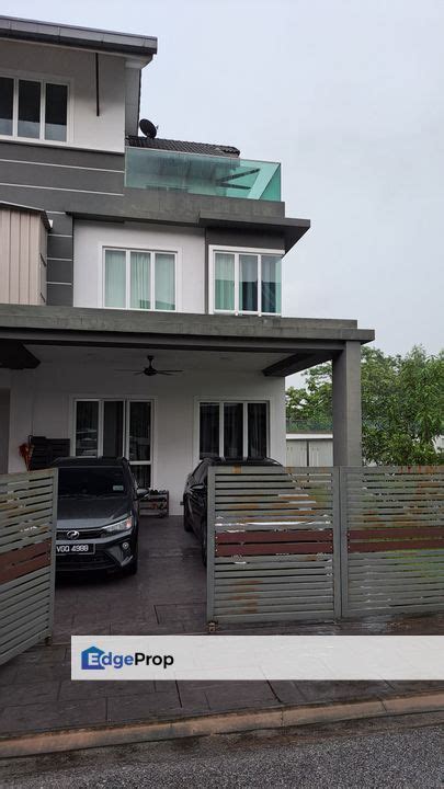 Spacious Semi Detached 3 Storey House At Impian Tropika Residence For