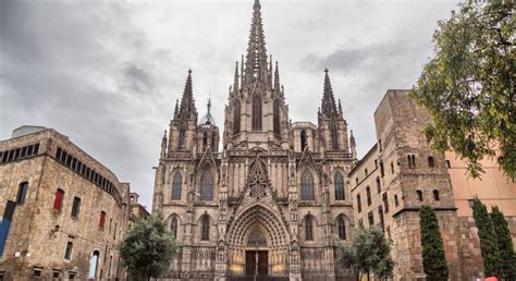 Gothic Quarter Of Barcelona History Legends Comedy Tour Barcelona