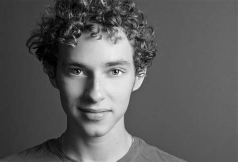 Coming out gli uomini più sexy che si sono dichiarati gay e bisex Gay it