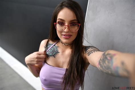 Maddy May Bio Life Pics Facts The Lord Of Porn Stars