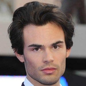 Mark-Francis Vandelli - Age, Family, Bio | Famous Birthdays