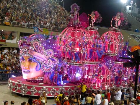 2013 CARROS ALEGORICOS O CARROZAS EN EL CARNAVAL DE RIO DE JANEIRO