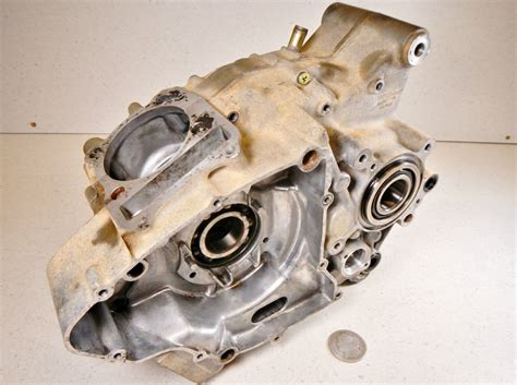 85 Suzuki LT230 LT230GE Quadrunner GE Engine Motor Crankcase Crank Case