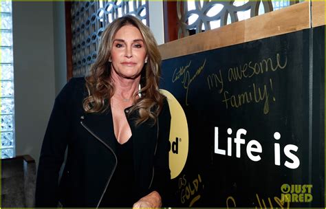 Photo: caitlyn jenner gender reassignment surgery 04 | Photo 3884509 ...