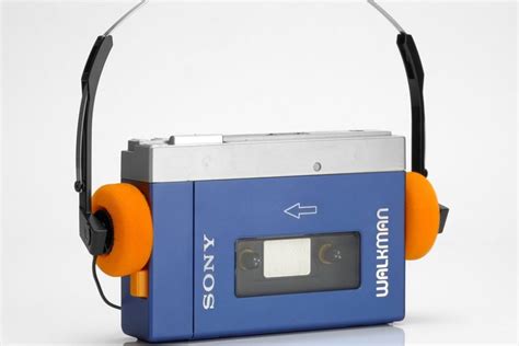 Sony Walkman at 40: fans nostalgic for first portable music player, and ...