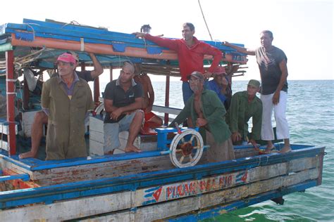 Expedition Cuba Part 2: Scientists Partner with Fishermen to Explore