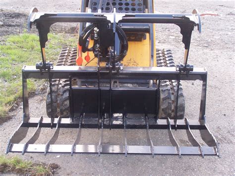 Bradco Mini Skid Steer Brush Grapple Attachment | Skid Steer Solutions