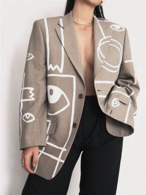 Pin by hong yang on 服装 | Fashion, Fashion outfits, Fashion design clothes