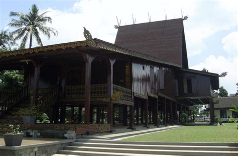 Bubungan Lima Rumah Adat Bengkulu Pariwisata Indonesia