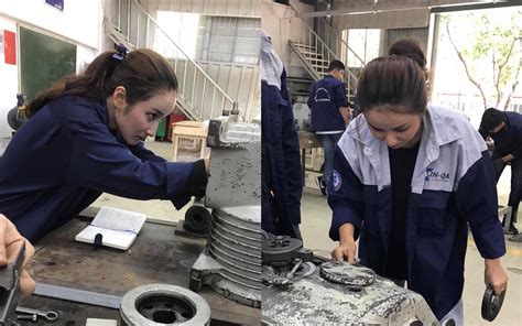 Nữ sinh xinh như hot girl xắn tay lên hàn xì lắp ráp máy móc khiến dân tình ngẩn ngơ Ai nói