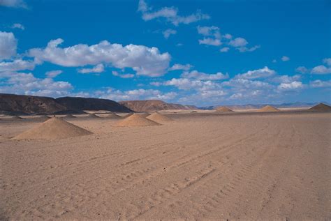 Desert Breath | Egypt, 1997 | Danae Stratou