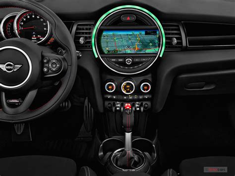 2017 MINI Cooper: 247 Interior Photos | U.S. News