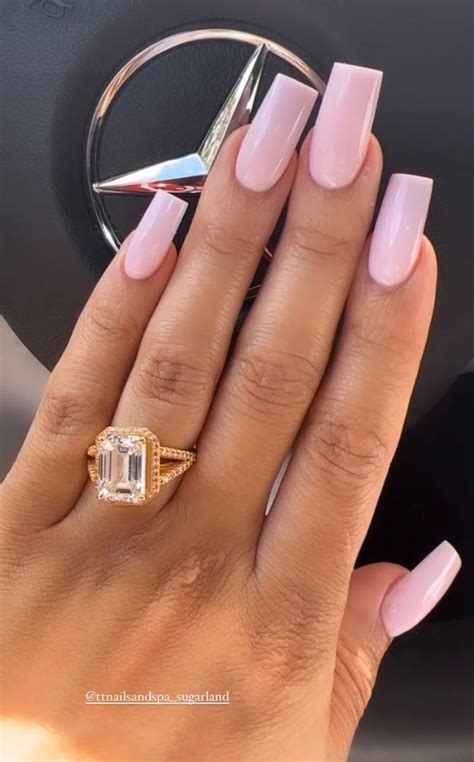 Pin By Noemi Banderas On Nails Pink Acrylic Nails Tapered Square