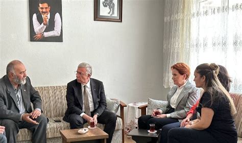 Meral Akşener ve Mansur Yavaş tan Sinan Ateş in ailesine ziyaret