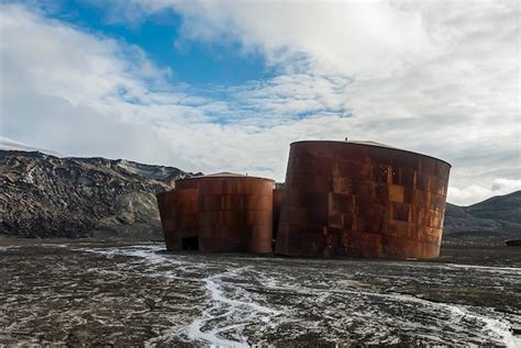 Premium Photo Historical Remains Of Old Whaling Station Deception