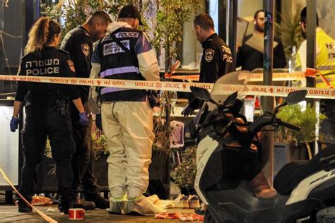 Three Wounded In Tel Aviv Shooting Gunman Shot Dead