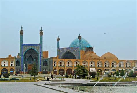 La Mosquée De L imam Sur La Place De Jahan Naghshe D Ispahan Iran Photo