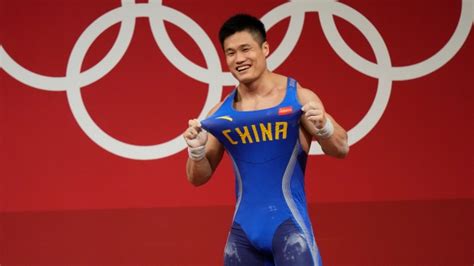 Lyu Xiaojun Becomes Oldest Olympic Weightlifting Champ At 37 Tsnca