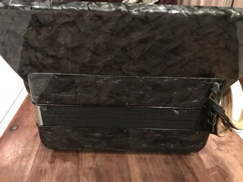 Hohner Tango II M 96 Bass Accordion Shop