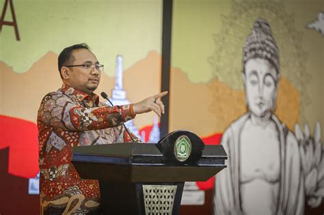 Menag Yaqut Dhammasekha Jadi Bukti Pendidikan Umat Buddha Terus