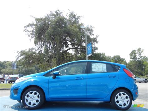 Blue Candy Metallic 2012 Ford Fiesta Se Hatchback Exterior Photo 54171225