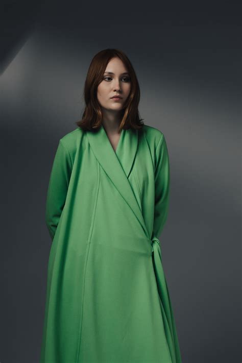 Green Clothes Photos, Download The BEST Free Green Clothes Stock Photos ...