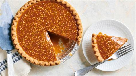 Pumpkin Pie with Sesame-Caramel Topping | Giant Food