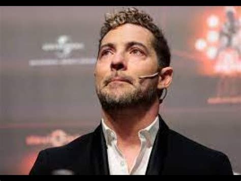 David Bisbal Rompe A Llorar En Plena Rueda De Prensa Youtube