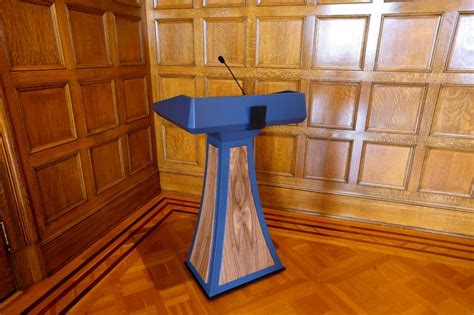 Arkansas Gov Sarah Huckabee Sanders Has A 19000 Lectern Problem Wsj