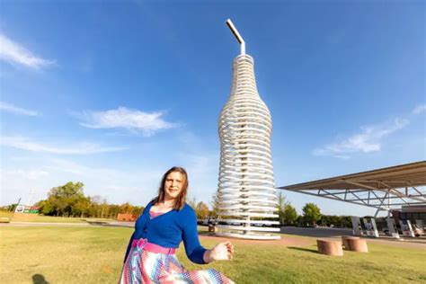 Pops 66 Soda Ranch World S Largest Soda Bottle In Arcadia Oklahoma