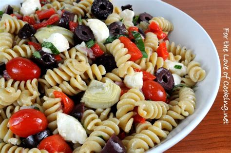 Pasta Salad With Roasted Bell Pepper Mozzarella Artichoke Hearts