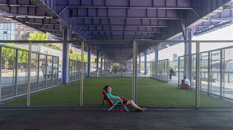 Heat Wave in New York: What Cooling Off Looks and Feels Like - The New