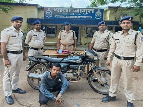 Two Bike Riding Miscreants Had Escaped After Snatching The Purse Of The