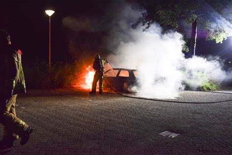 Twee Autobranden Vlak Na Elkaar In Doetinchem Politie Onderzoekt De