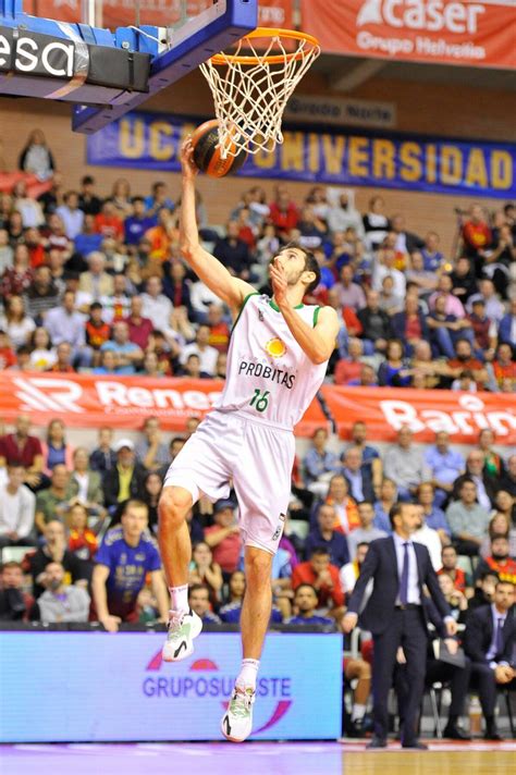 El UCAM CB Impone Su Defensa Ante Un Joventut En El Que Tomic No Es