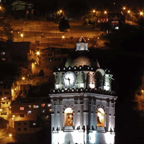 Quito At Night - Quito Tour Bus