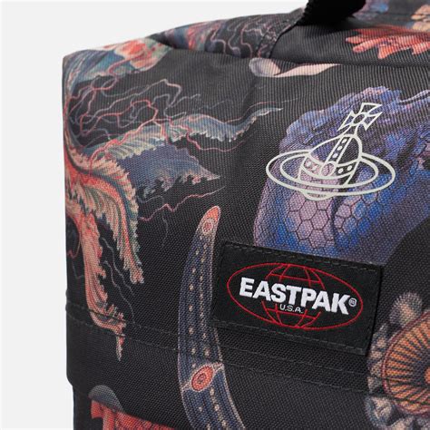 Дорожный чемодан Eastpak X Vivienne Westwood Tranverz S Save Our Oceans