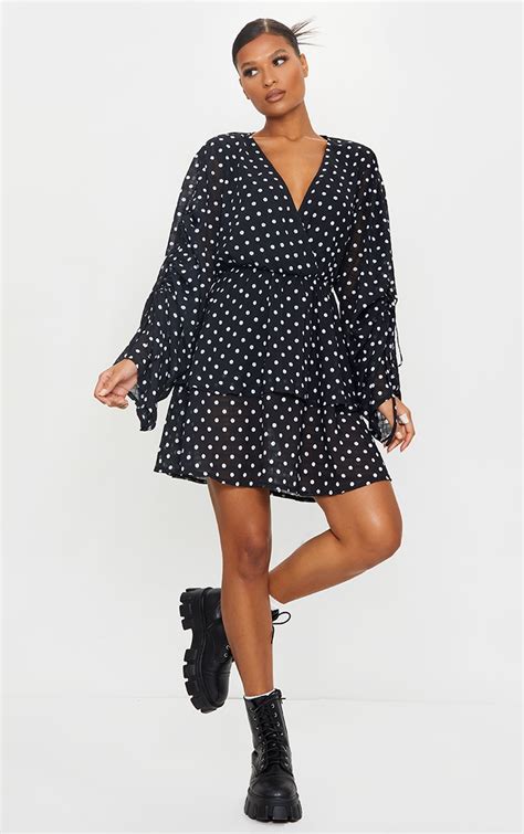 Black Polka Dot Ruched Sleeve Tiered Skater Dress Prettylittlething