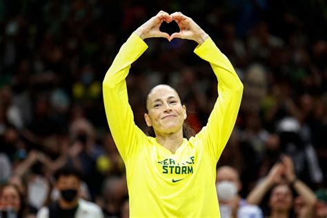 Sue Bird takes a bow: Seattle Storm legend honored in last regular