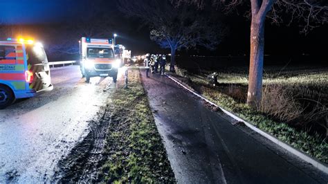 Verkehrsunfall In Himmelpforten Junge Autofahrerin Schwer Verletzt