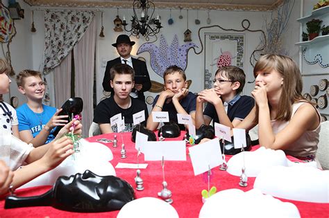 Игра «Мафия» (популярная игра для подростков при участии 2-х ведущих ...