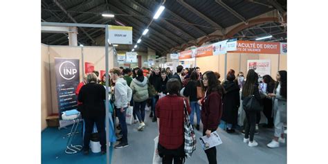 La Roche sur Foron Salon de létudiant une boussole pour l