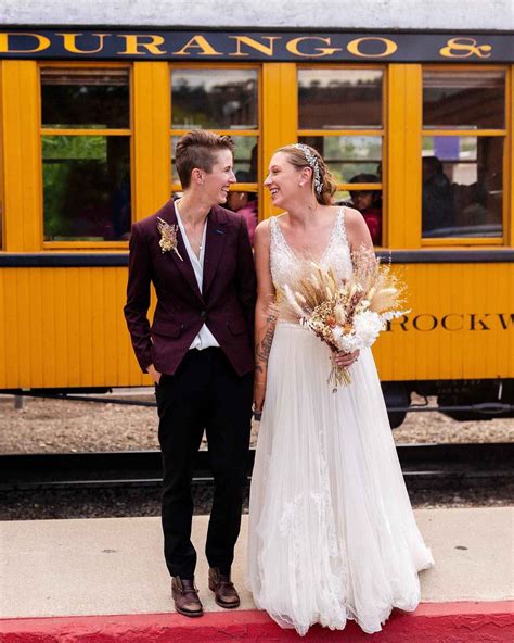 Best Lesbian Wedding Outfits Ideas