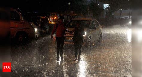 Mumbai Rains Pre Monsoon Showers Lash Mumbai Mumbai News Times Of