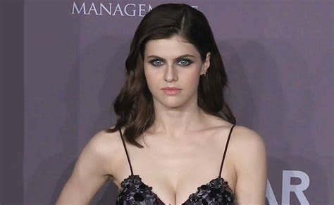 We Summon The Darkness Alexandra Daddario Vai Estrelar Terror Do