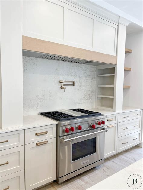 Stunning Kitchen Quartz Backsplash And Countertop