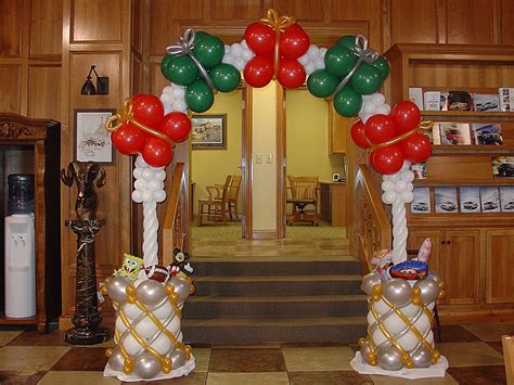 Pin By Joan Hagedorn On Balloons For Christmas Christmas Balloons