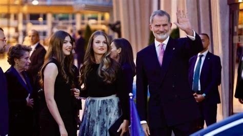 As Fue La Llegada De La Familia Real Al Concierto De Los Premios