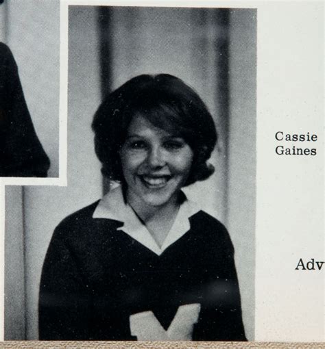 Hake's - LYNYRD SKYNYRD - CASSIE & STEVE GAINES 1963 JUNIOR HIGH SCHOOL YEARBOOK.