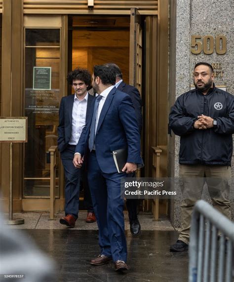 Former Ceo Of Ftx Sam Bankman Fried Leaves The Federal Court After Photo Dactualité Getty